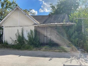 1807 S Malcolm X Boulevard 