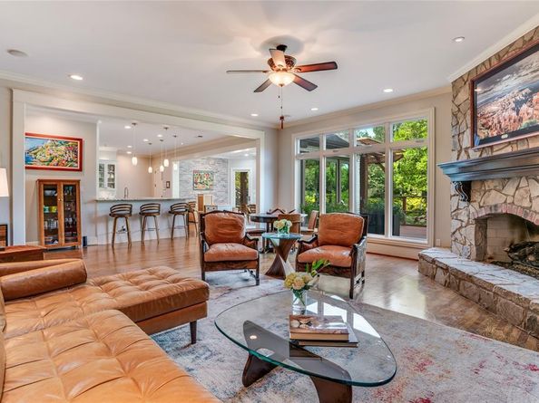 4731 N Lindhurst Avenue , Dallas Texas 75229