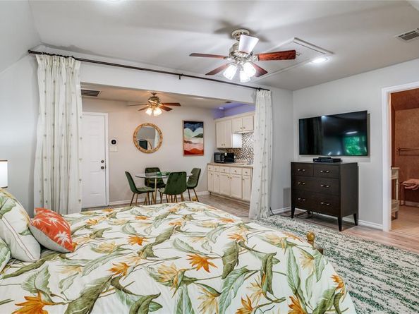 4731 N Lindhurst Avenue , Dallas Texas 75229