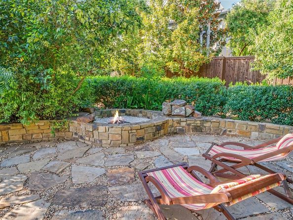 4731 N Lindhurst Avenue , Dallas Texas 75229