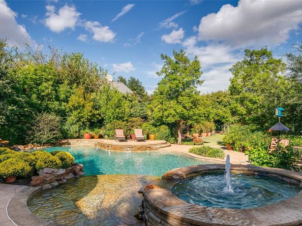 4731 N Lindhurst Avenue , Dallas Texas 75229