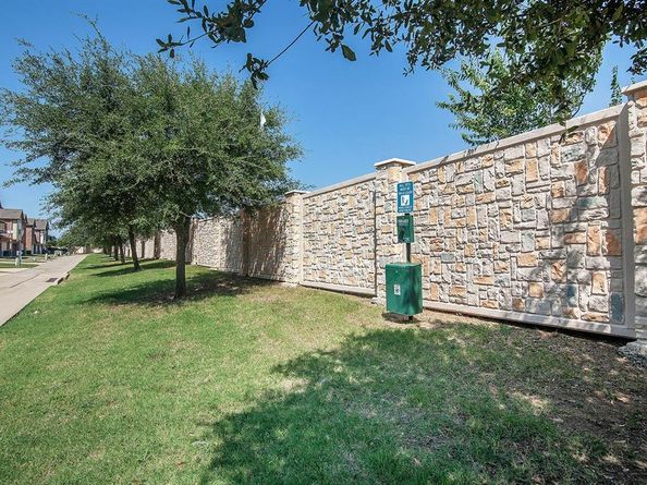 8624  Iron Horse Drive , Irving Texas 75063