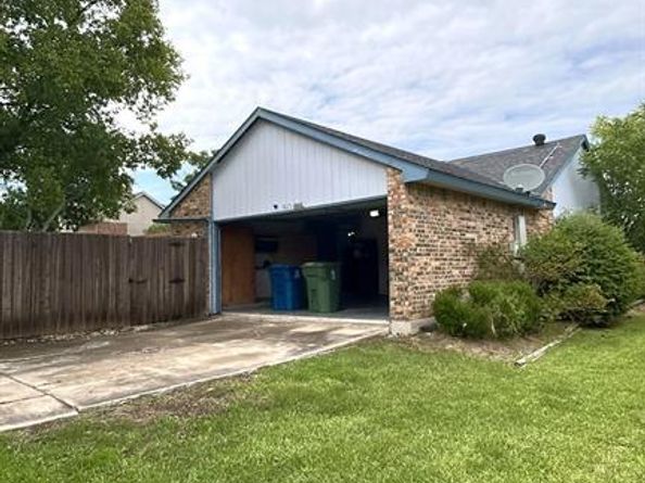 5825  Turner Street , The Colony Texas 75056
