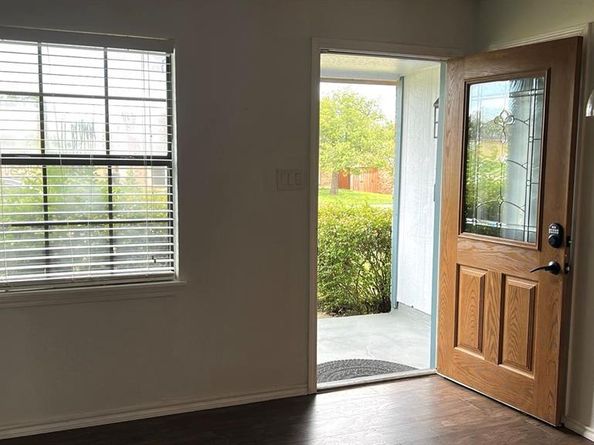 5825  Turner Street , The Colony Texas 75056