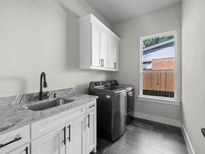 2318  Jonesboro Avenue , Dallas Texas 75228