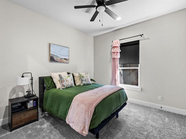 2318  Jonesboro Avenue , Dallas Texas 75228
