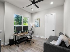 2318  Jonesboro Avenue , Dallas Texas 75228
