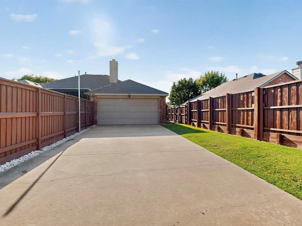 805  Kathryn Drive , Lewisville Texas 75067