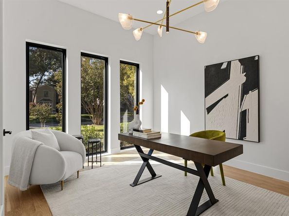 6231  McCommas Boulevard , Dallas Texas 75214