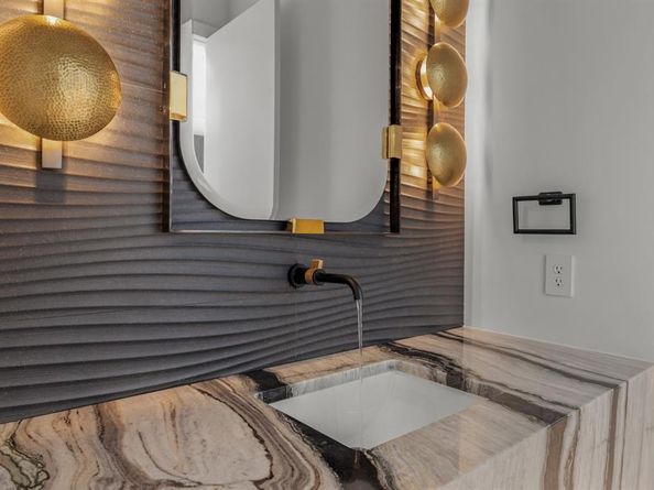 6231  McCommas Boulevard , Dallas Texas 75214