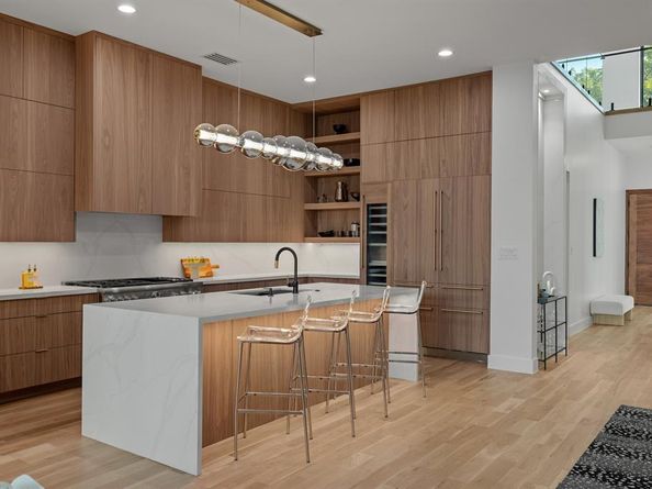 6231  McCommas Boulevard , Dallas Texas 75214