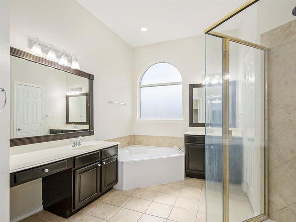 5915  Saddleridge Court , Grand Prairie Texas 75052