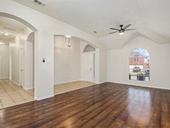 5915  Saddleridge Court , Grand Prairie Texas 75052