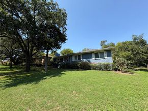 2523  Whitewood Drive , Dallas Texas 75233