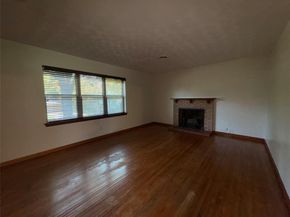 2523  Whitewood Drive , Dallas Texas 75233