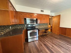 2523  Whitewood Drive , Dallas Texas 75233