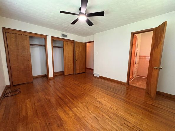 2523  Whitewood Drive , Dallas Texas 75233