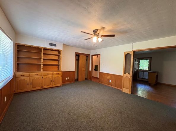 2523  Whitewood Drive , Dallas Texas 75233