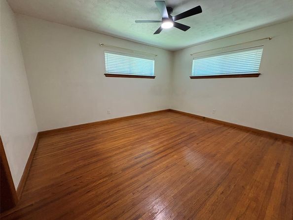 2523  Whitewood Drive , Dallas Texas 75233
