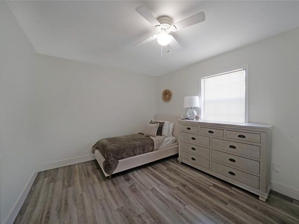 2842  Burlington Boulevard , Dallas Texas 75211