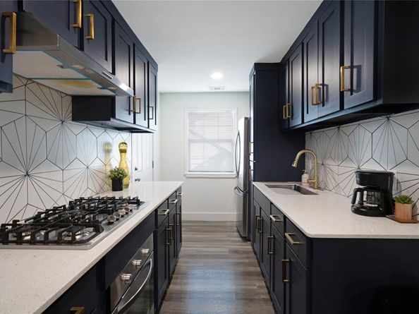 2842  Burlington Boulevard , Dallas Texas 75211