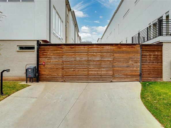 4916  Kilroy Drive , Dallas Texas 75204