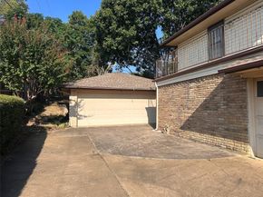 1705  Northtown Drive , Grand Prairie Texas 75050