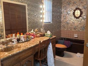 1705  Northtown Drive , Grand Prairie Texas 75050