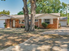 2605  Carten Street , Fort Worth Texas 76112