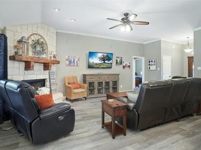 112  Ty Lane , Azle Texas 76020