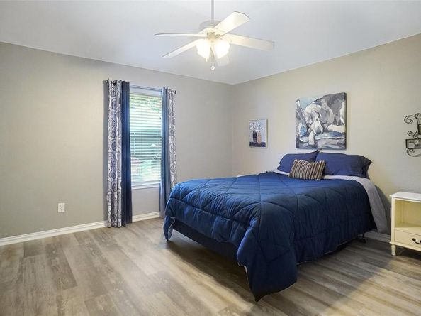 112  Ty Lane , Azle Texas 76020