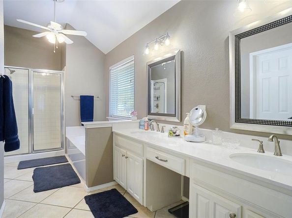 112  Ty Lane , Azle Texas 76020