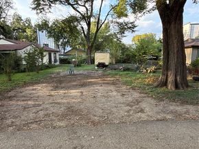 917  Walkway Street , Dallas Texas 75212