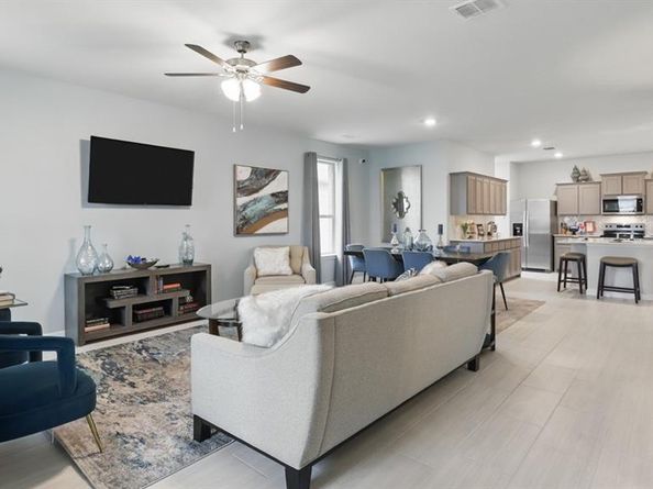705  AMBER FIELDS Drive , Denton Texas 76249