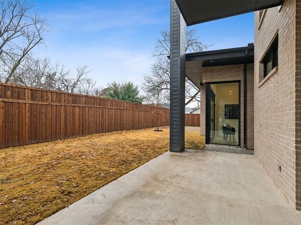 9015  Daytonia Avenue , Dallas Texas 75218