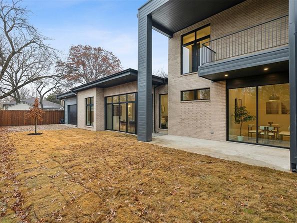 9015  Daytonia Avenue , Dallas Texas 75218