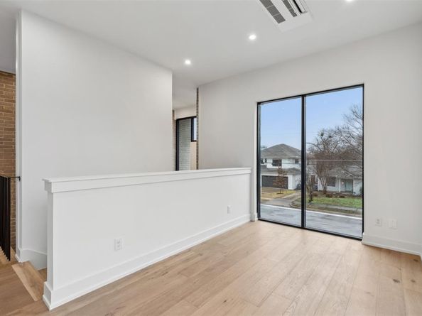 9015  Daytonia Avenue , Dallas Texas 75218