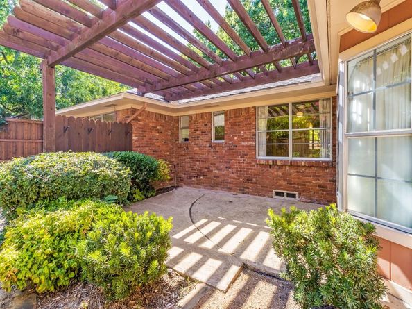 7048  Arboreal Drive , Dallas Texas 75231