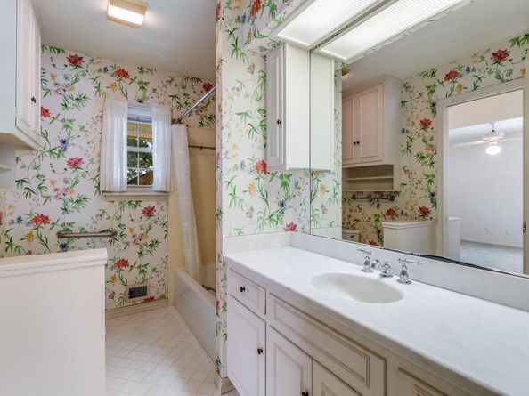 7048  Arboreal Drive , Dallas Texas 75231
