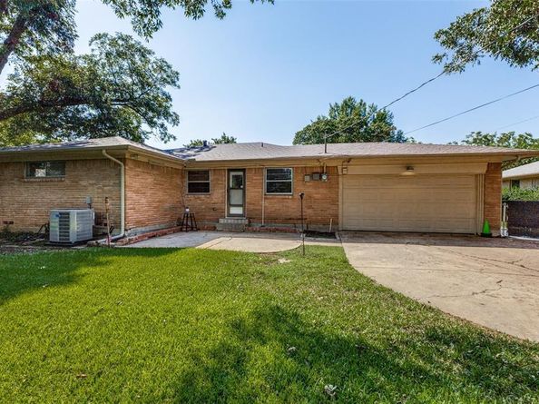 2733  Whitewood Drive , Dallas Texas 75233