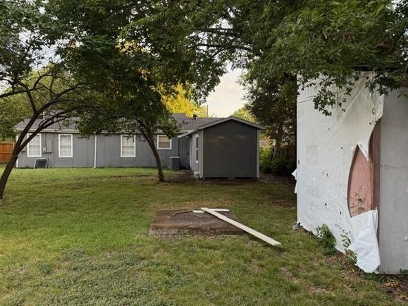 1409  Maple Drive , Garland Texas 75042