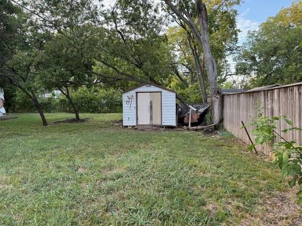 1409  Maple Drive , Garland Texas 75042