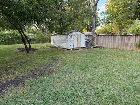 1409  Maple Drive , Garland Texas 75042