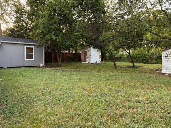 1409  Maple Drive , Garland Texas 75042