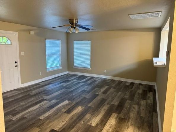 1409  Maple Drive , Garland Texas 75042