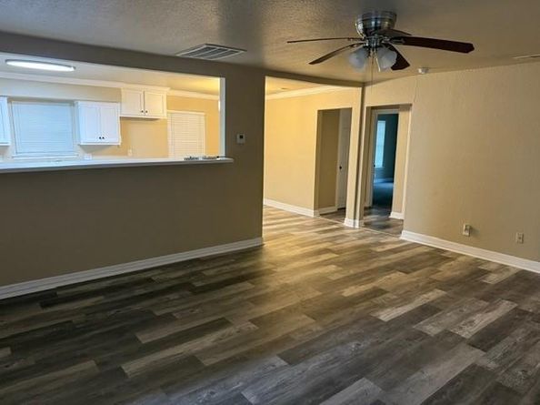 1409  Maple Drive , Garland Texas 75042
