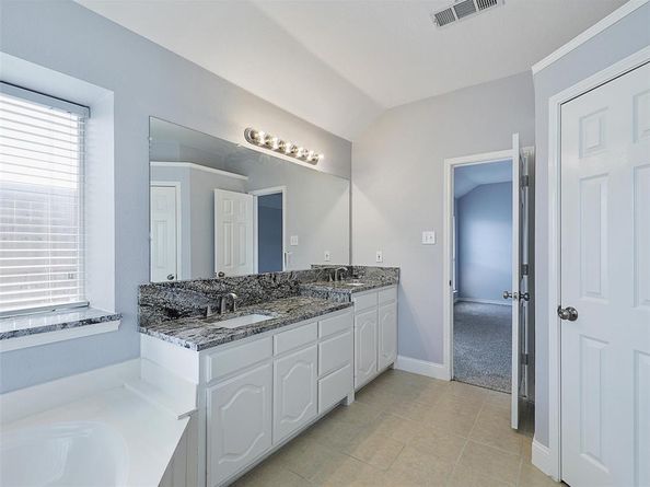 1422  Wallace Drive , Allen Texas 75013