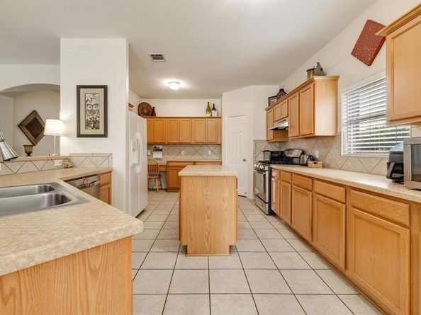 13501  Leather Strap Drive , Fort Worth Texas 76052