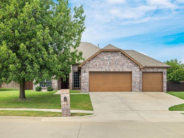 13501  Leather Strap Drive , Fort Worth Texas 76052