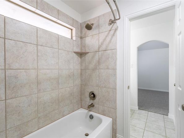 828  La Jolla  , Irving Texas 75039